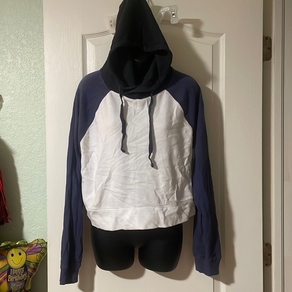 Sweat shirt - Picture 1 of 2